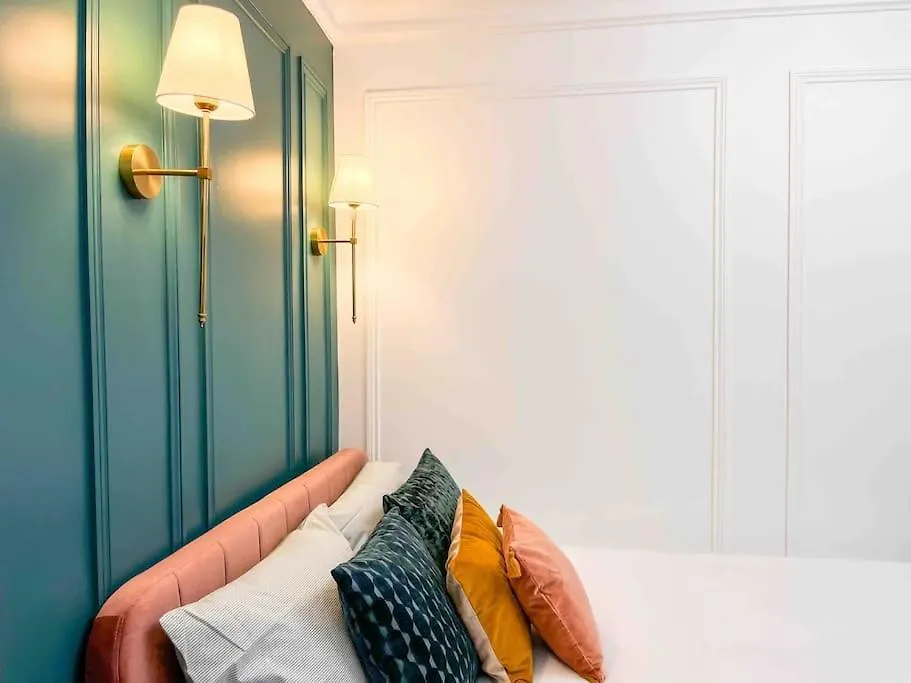 Apartment Studio Romantique Paris Moulin Rouge Montmartre